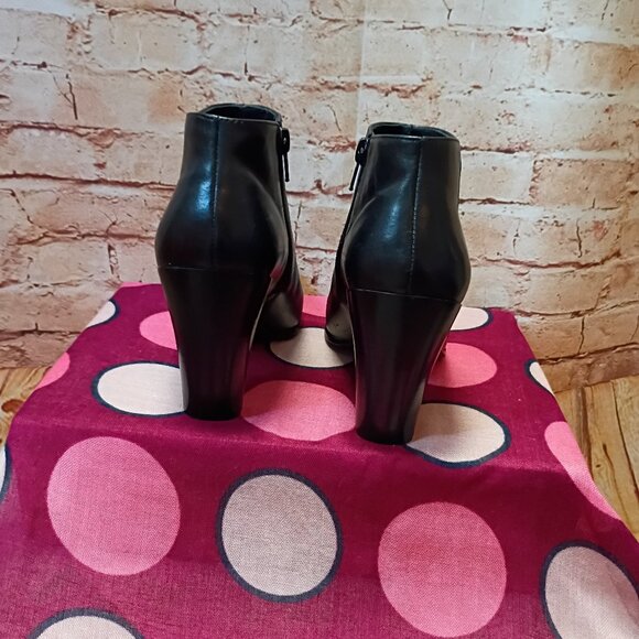 Madeline Black Leather Ankle Boots Size 7M - Picture 5 of 10